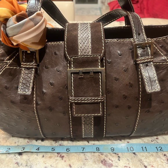 Carolina Herrera bag , Ostrich Bag, excellent condition. - Picture 11 of 12